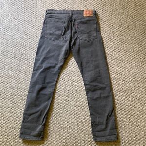 Gray Levi’s 510 jeans in 33x30